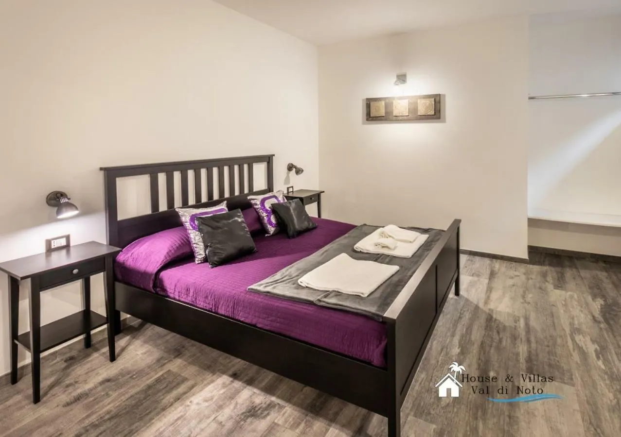 אבולה House&Villas - Magnolia איטליה